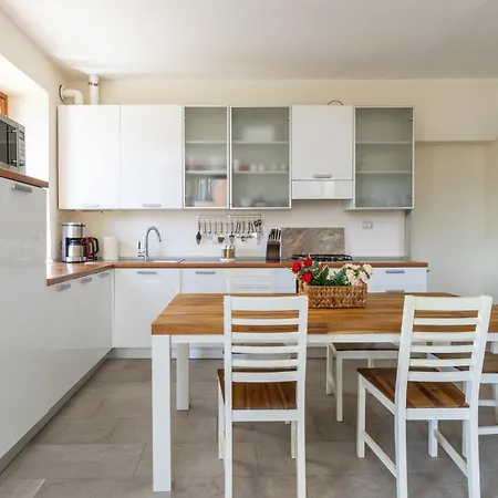 Katia - * ميناجيو